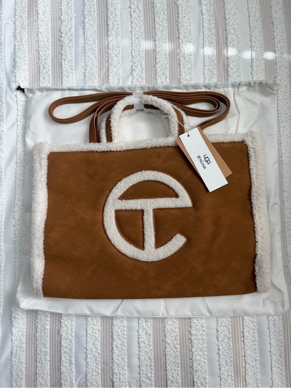 NWT! UGG x Telfar Chestnut Suede Tote with Cream Shearling Trim - Picture 4 of 7
